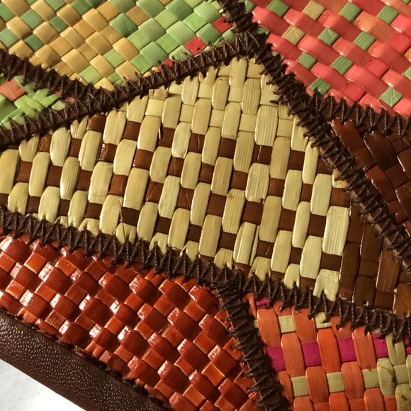 🌸Host Pick🌸 Woven Mini Handbag - Picture 5 of 5